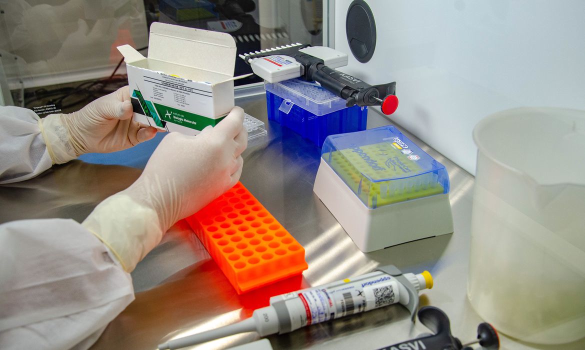 Covid-19: Fiocruz amplia capacidade nacional de testagem