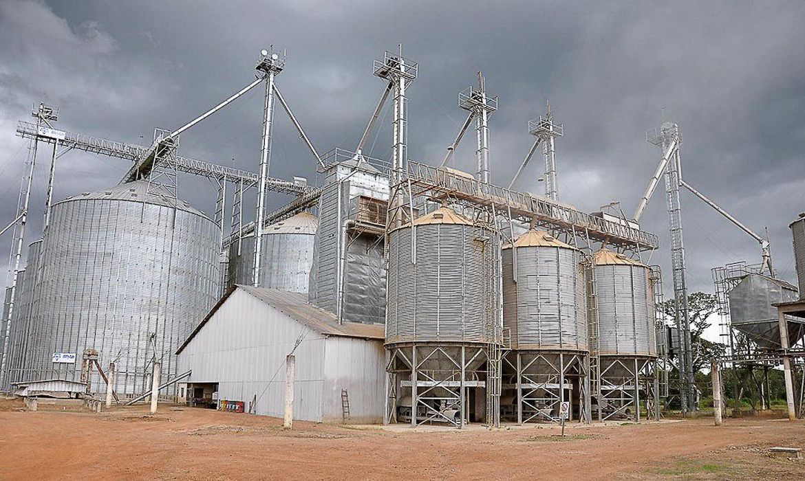 armazem_graos_economia_governo_de_tocantins1711202958_1