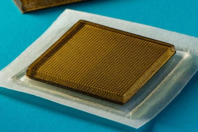 tech-adesivo-ultrassom-31jul22-reproducao-forbes-768×512
